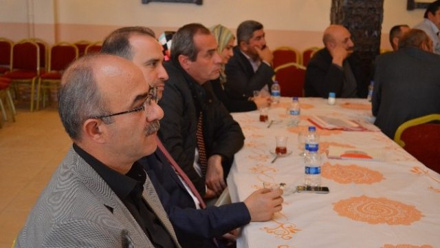 Başkan Gülcüoğlu, `Mesleki Eğitim Yoluyla Engelsiz Hayata` Projesini Muhtarlara Anlattı