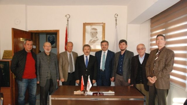 Başkan Yurdunuseven`den, Türk Kızılay Derneği Afyonkarahisar Şubesi`ne Ziyaret