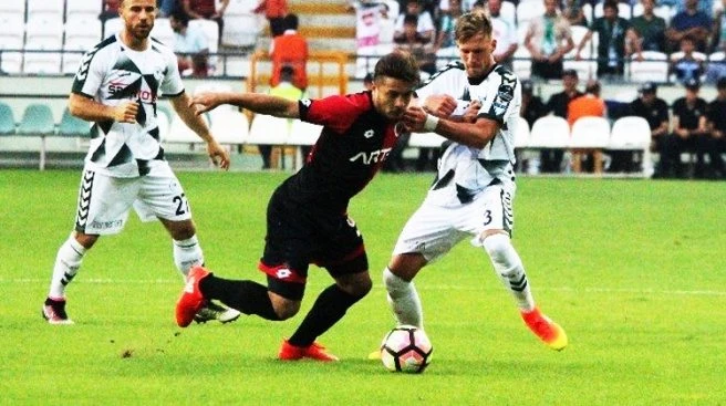 Başkent`te ilk yarıda tek gol var! CANLI