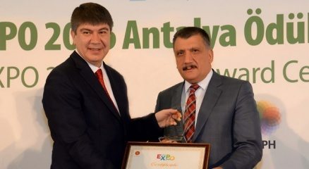 Battalgazi Belediye Başkanı Gürkan?a bir ödül daha