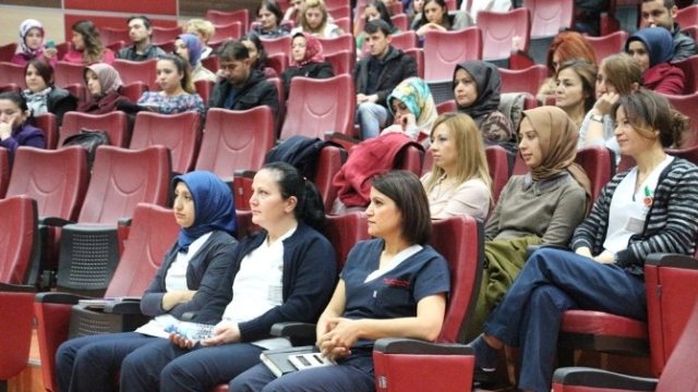 Beü Anne Sütü ve Emzirmenin Önemi Konulu Eğitim Düzenledi