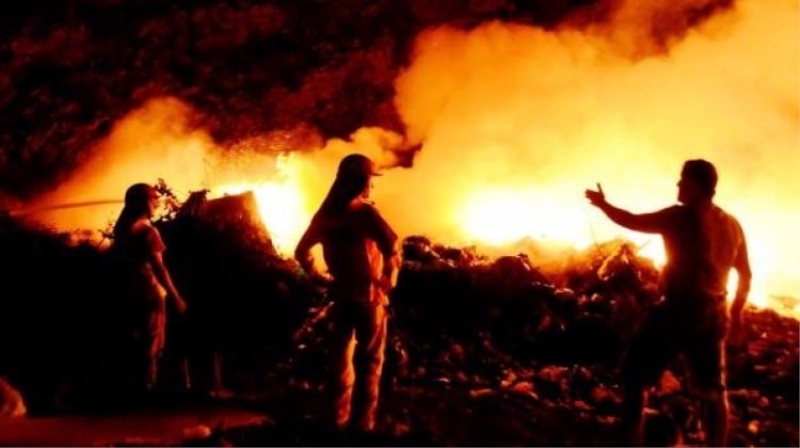 Bodrum'da çöplükte başlayan yangın söndürülemiyor