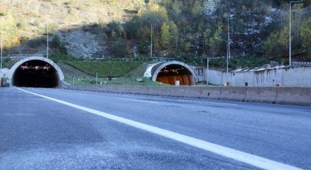 Bolu Dağı Tüneli meydana gelen kazalar nedeniyle kapatıldı