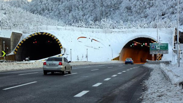 Bolu Dağı`nda kar durdu, ulaşım rahatladı