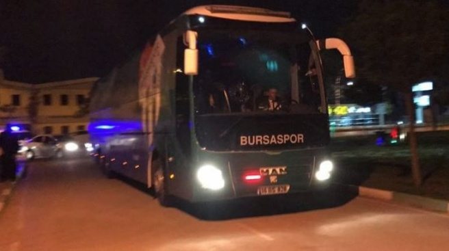 Bursaspor takım otobüsüne saldırı