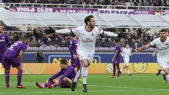 Çalhanoğlu`nun golü Milan`a puanı getirdi!