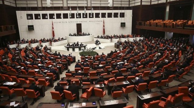 CHP Grup Başkanvekili Özgür Özel`e Uyarı Cezası