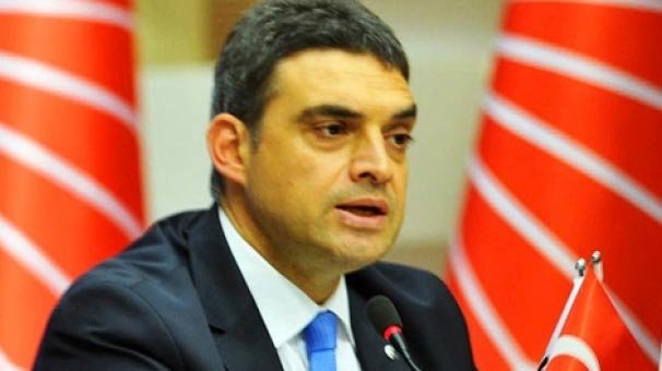 CHP`li Umut Oran Sosyalist Enternasyonal Başkan Yardımcılığı?ndan istifa etti