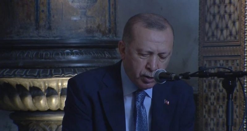 Cumhurbaşkanı Erdoğan, Ayasofya Camii`nde Kuran`ı Kerim okudu