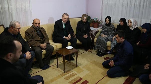 Cumhurbaşkanı Erdoğan şehit Özalkan`ın ailesini ziyaret etti