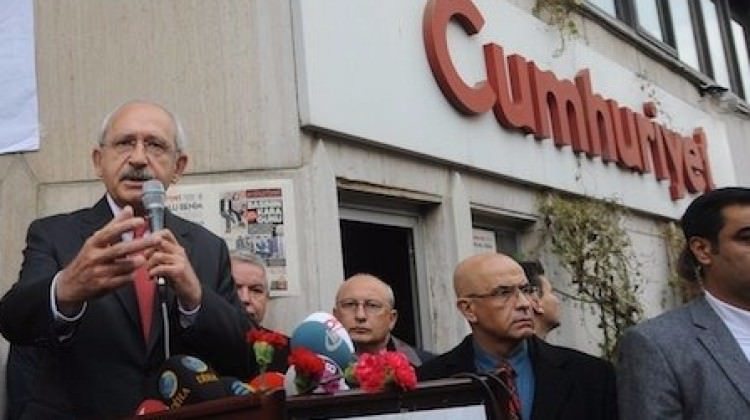 Cumhuriyet'i ilk kapatan Atatürktü