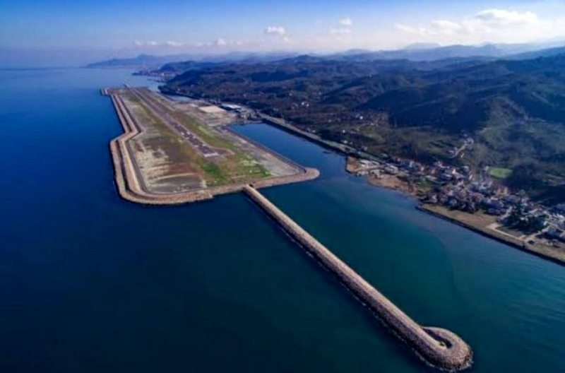 Denizin üzerindeki Ordu-Giresun Havalimanı`ndan 5 milyon yolcu uçtu