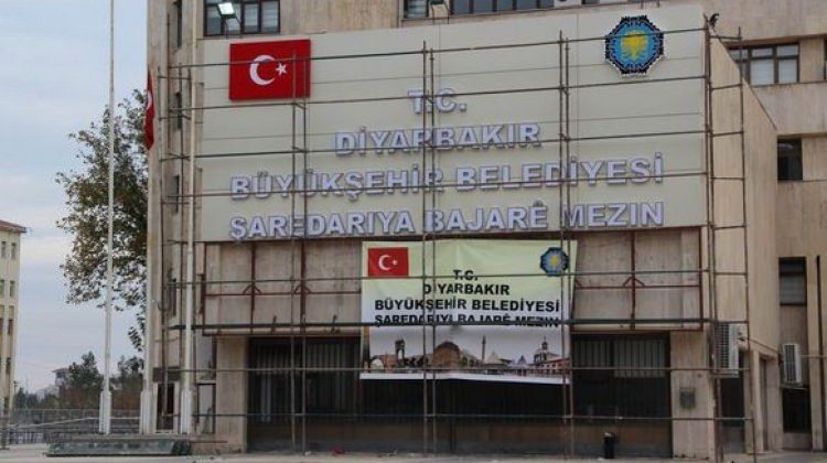 Diyarbakır Belediyesi'ne yeni tabela