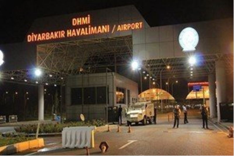 Diyarbakır`da havalimanına roketatarlı saldırı!