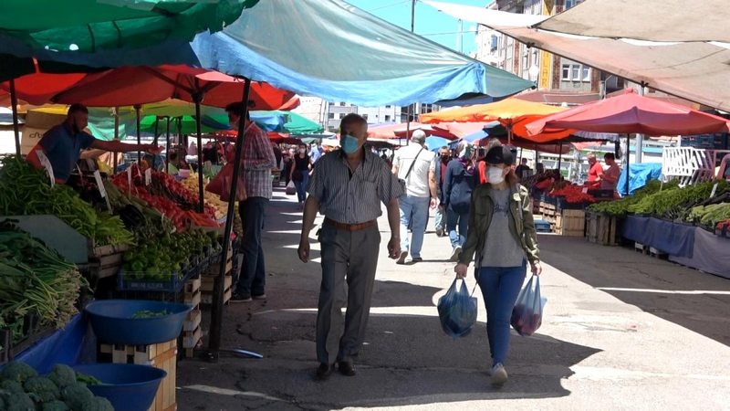 En çok vaka düşüşü yaşanan kentte pazarcılardan uyarı