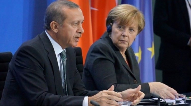 Erdoğan'dan Merkel'e 4 bin 500 isimli liste