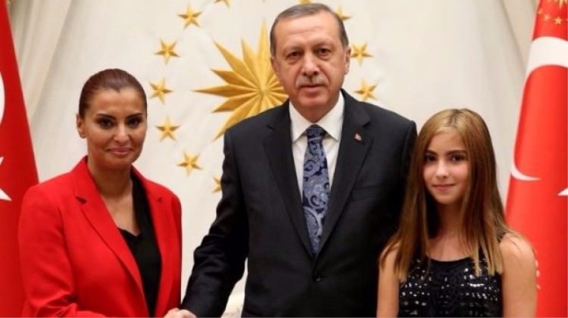 Erdoğan, Hande Fırat'ı Külliye'de kabul etti