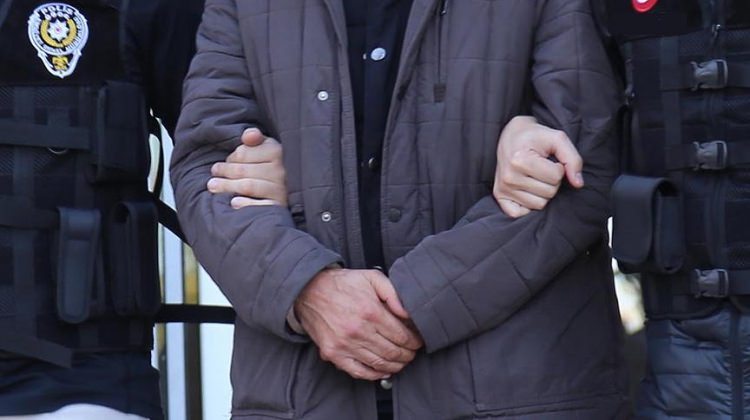 Erzincan'da 14 emniyet mensubuna FETÖ gözaltısı
