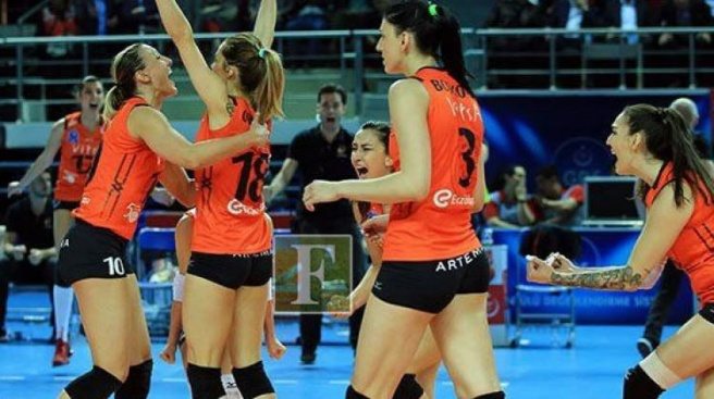 F.Bahçe`yi yıkan Eczacıbaşı Dörtlü Final`de!