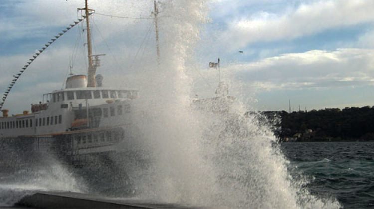 Fırtına olumsuz etkiledi! Seferler iptal