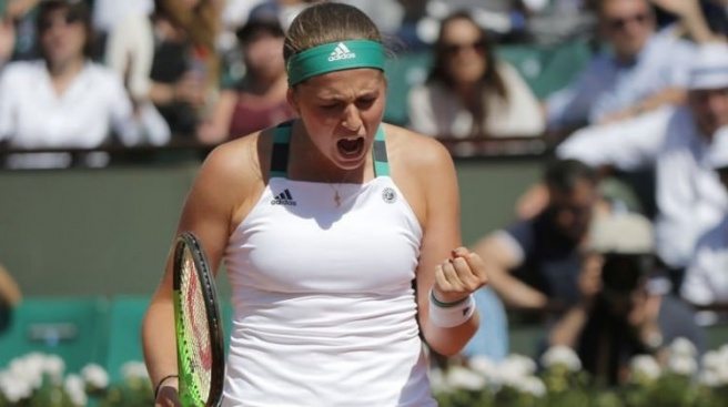 Fransa`da şampiyon Jelena Ostapenko