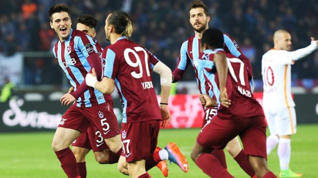 Galatasaray, Trabzon`da `fırtına`ya kapıldı!