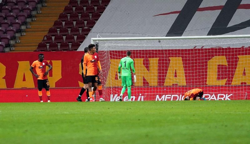 Galatasaray`ın galibiyet hasreti 3 maça çıktı