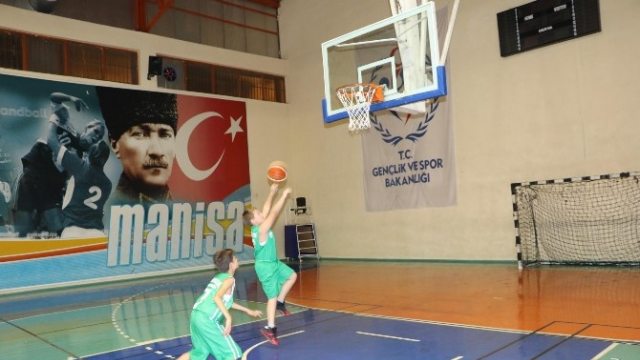 Geleceğin Basketbol Yıldızlarına Sıkı Eğitim