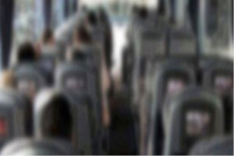 Genç kızı yolcu otobüsünde elle taciz etti!...