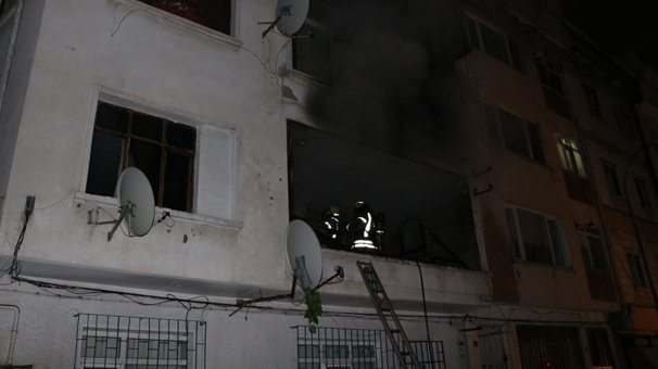 Gözüne biber gazı sıktı diye evini yaktı