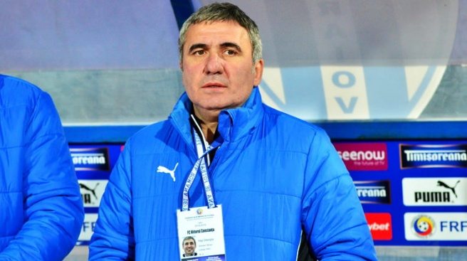 Hagi`den Galatasaray`a sağ bek önerisi!