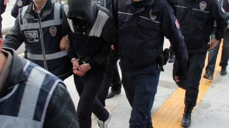 HDP ve BDPli ilçe başkanları gözaltına alındı