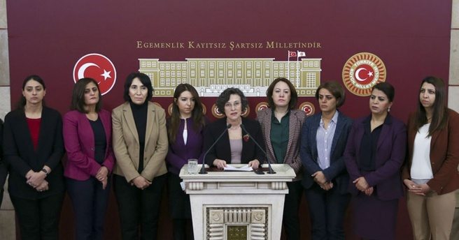 HDP`li Filiz Kerestecioğlu: Pervin Buldan`ın göğsüne tekme attı
