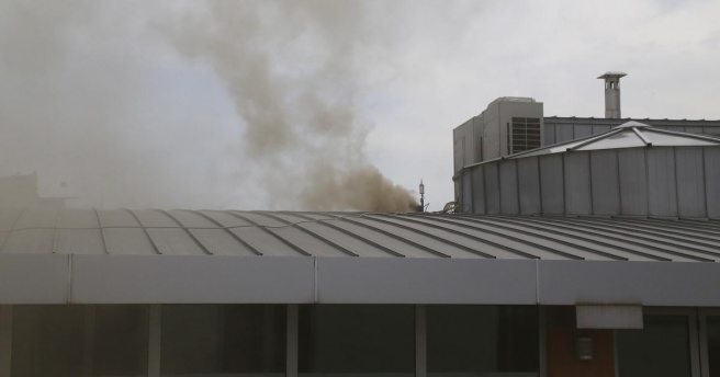 İçişleri Bakanlığı ek hizmet binası yanında yangın paniği
