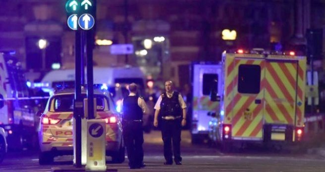 İngiltere?nin Başkenti Londra Peş Peşe Terör Saldırılarıyla Sarsıldı