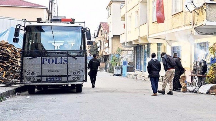 İstanbul'un o ilçesinde polis ve halk nöbette