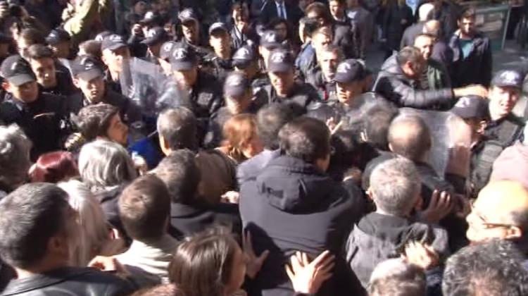 İstanbulda HDP gösterilerinde 65 gözaltı