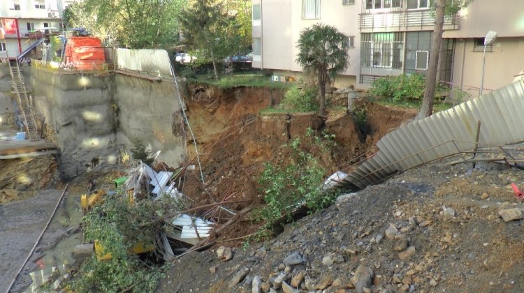 İstanbulda korkutan göçük !