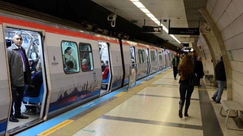 İstanbul`da metro sefer saatlerine kademeli normalleşme ayarı