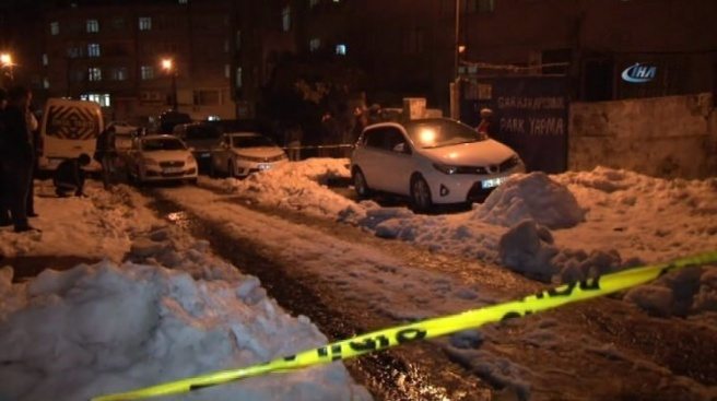 İstanbul`da otomobile EYP`li saldırı
