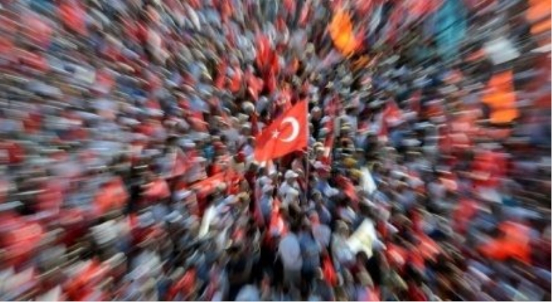 İstanbulluların demokrasi nöbeti devam ediyor