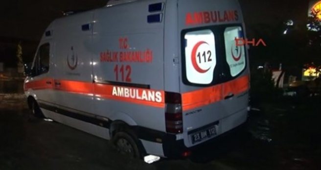 İzmir`de otomobilin çarptığı kadın öldü