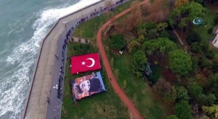 Kadıköy?de 6,5 kilometrelik ?Ata?ya Saygı Zinciri?