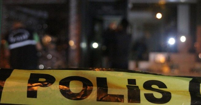 Kadıköy`de bir fast food restoranında silahlı soygun