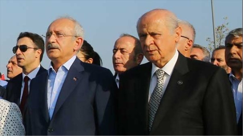 Kılıçdaroğlu ve Bahçeli son fotoğraf için kürsüye çıkmadı