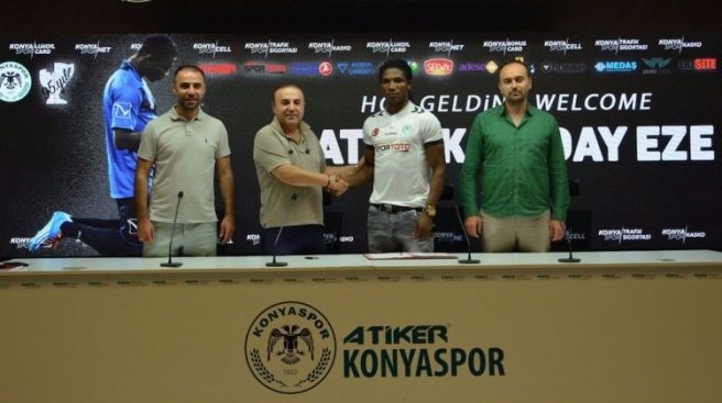 Konyaspor`un yeni forveti imzayı attı