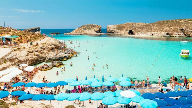 Malta`da turizmi canlandırmak için ülkeye gelen turistlere kişi başı 200 euro verilecek