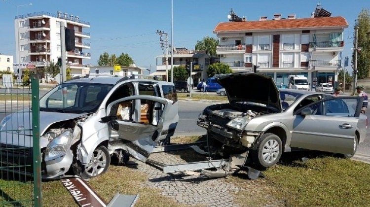 Manavgatta trafik kazası: 3 yaralı