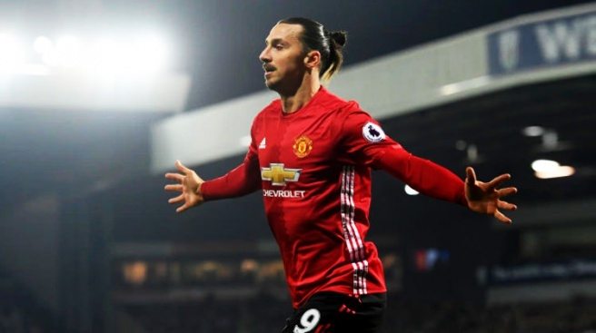 Manchester United`den İbrahimovic kararı!