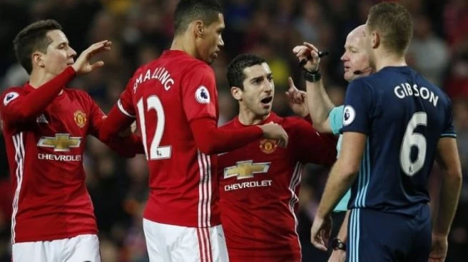 Manchester United`tan müthiş dönüş!